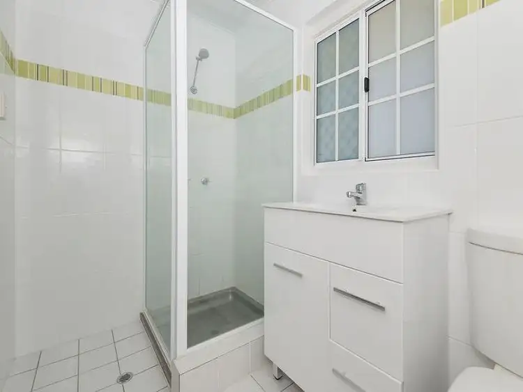 Third view of Homely house listing, 6 Galway Court, Mount Louisa QLD 4814