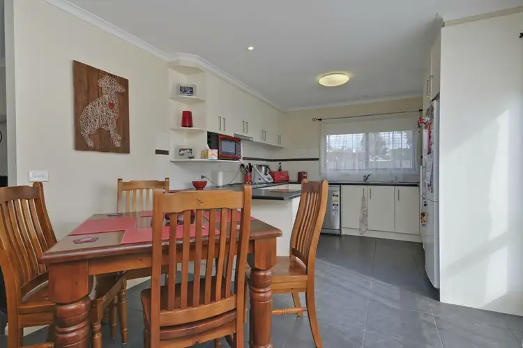Fifth view of Homely house listing, 7 Sparks Lane, Toongabbie VIC 3856