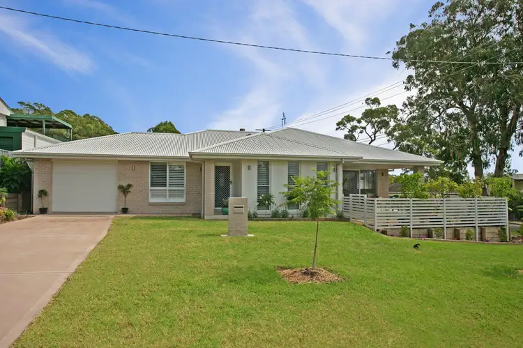 18 Lurnea Crescent, Valentine NSW 2280