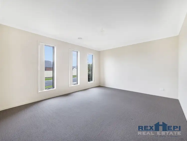 Second view of Homely house listing, 122 Blue Horizons Way, Pakenham VIC 3810