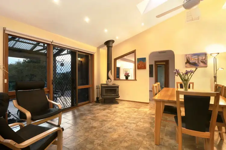 Fifth view of Homely house listing, 2 Nicole Court, Mooroolbark VIC 3138