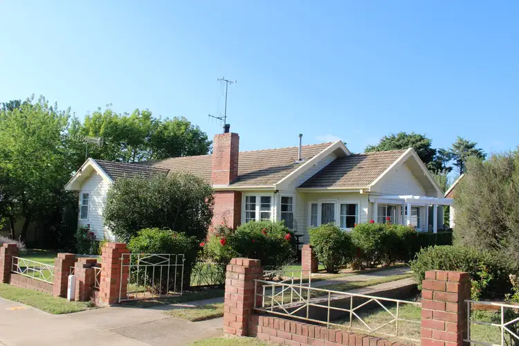14 Mackay St, Berridale NSW 2628