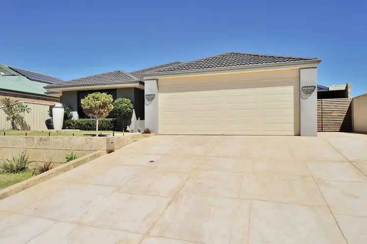 19 Mawson Grange, Lakelands WA 6180