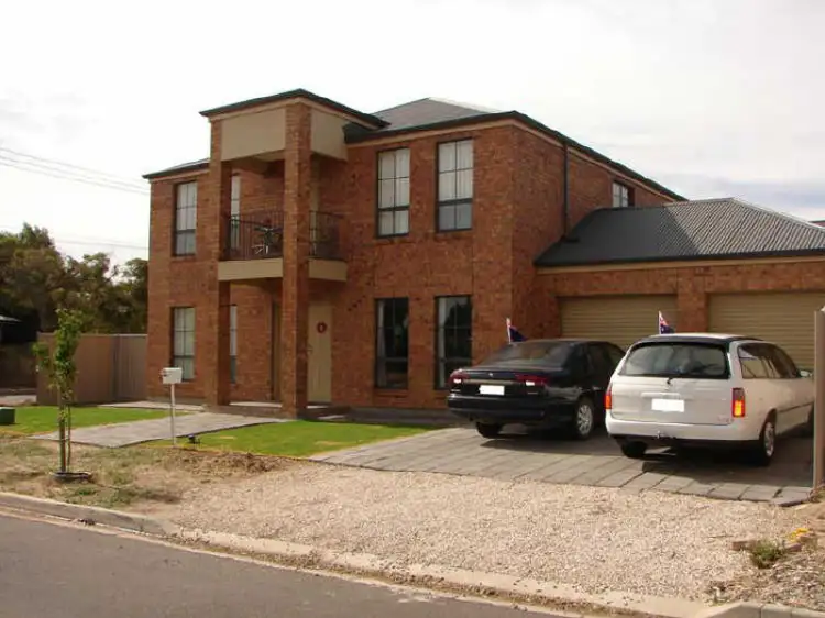 2 Kopoola Crescent, Gilles Plains SA 5086