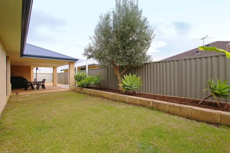 Sixth view of Homely house listing, 7 Bluebeech Way, Piara Waters WA 6112