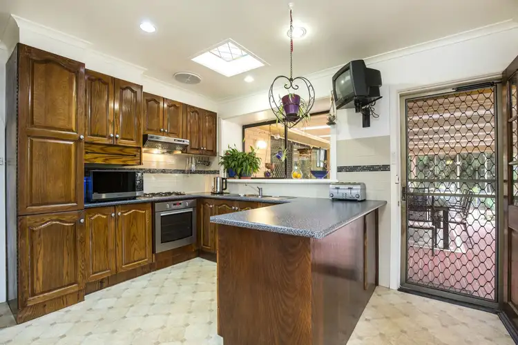 Sixth view of Homely house listing, 2 Thompson Street, Avondale Heights VIC 3034