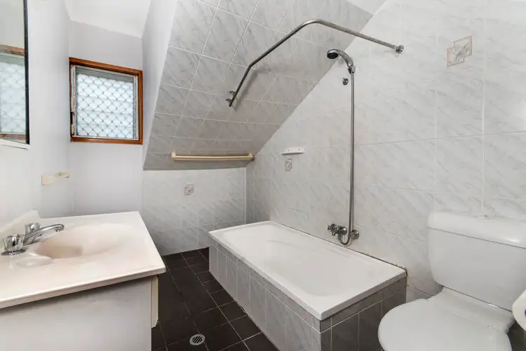 Fifth view of Homely unit listing, 9/462-464 McCoombe Street, Mooroobool QLD 4870