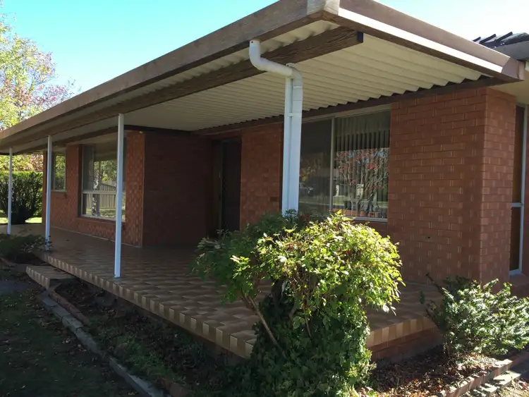 31 Rowan Avenue, Uralla NSW 2358