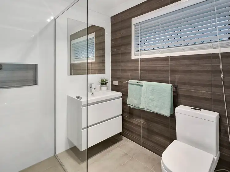 Fourth view of Homely house listing, 33 Sherborne Street, Carindale QLD 4152