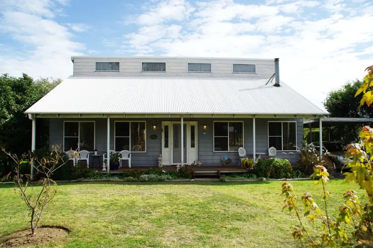 60 Coach Street, Quirindi NSW 2343