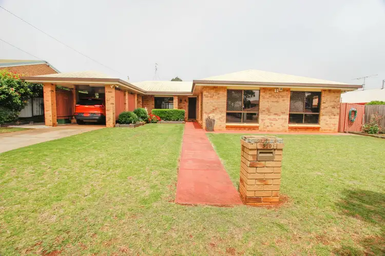 320 Greenwattle Street, Wilsonton Heights QLD 4350