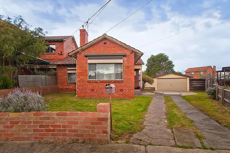 Second view of Homely house listing, 5 Cunningham Court, Ascot Vale VIC 3032