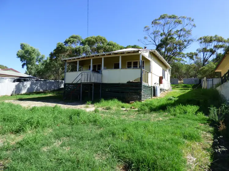 19 Hamersley Street, Toodyay WA 6566