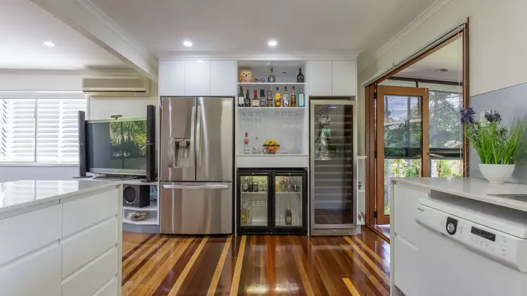 6 Farrell Court, Beaconsfield QLD 4740
