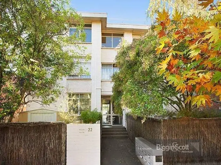2/22 Trinian Street