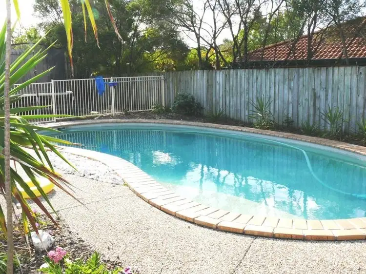 15 Greensborough Crescent, Parkwood QLD 4214