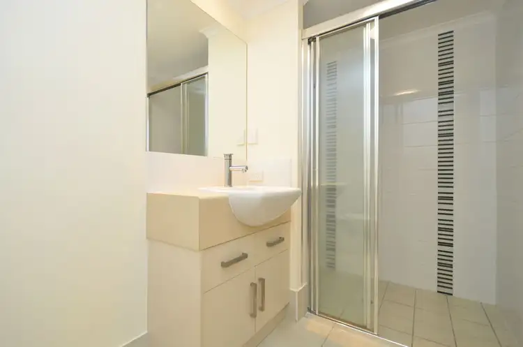 Fifth view of Homely unit listing, 9/6 Henry Street, West End QLD 4810