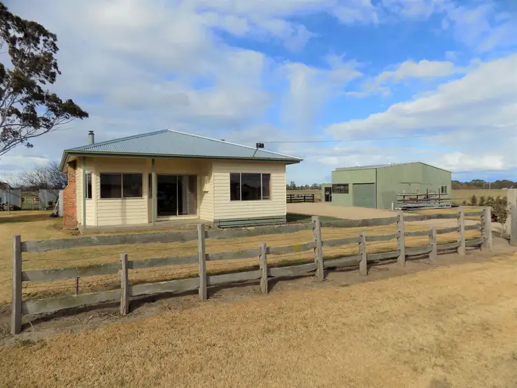 230 Inverbroom Road, Stratford VIC 3862