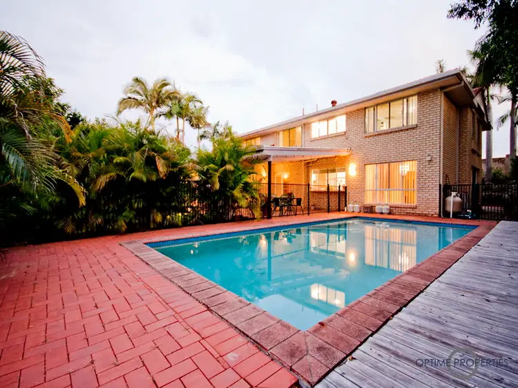 11 Mcinnes Place, Mount Ommaney QLD 4074