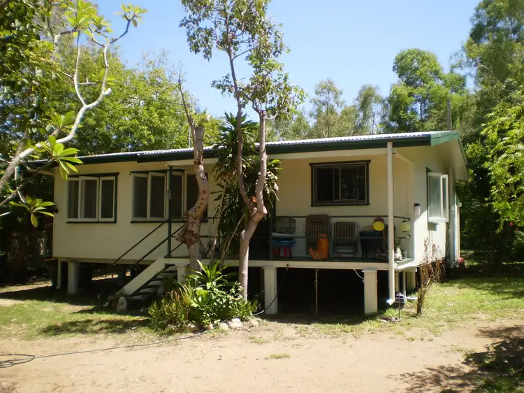 10 Colleen Street, Magnetic Island QLD 4819