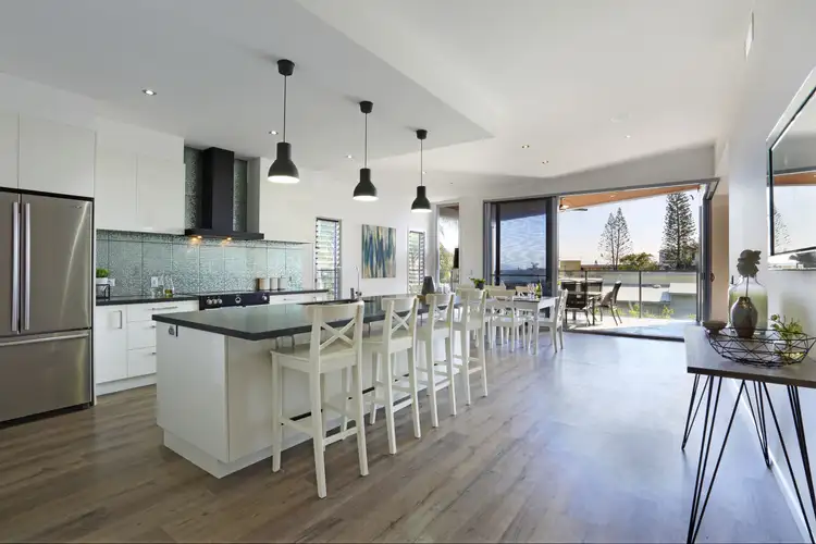 8 George St, Alexandra Headland QLD 4572