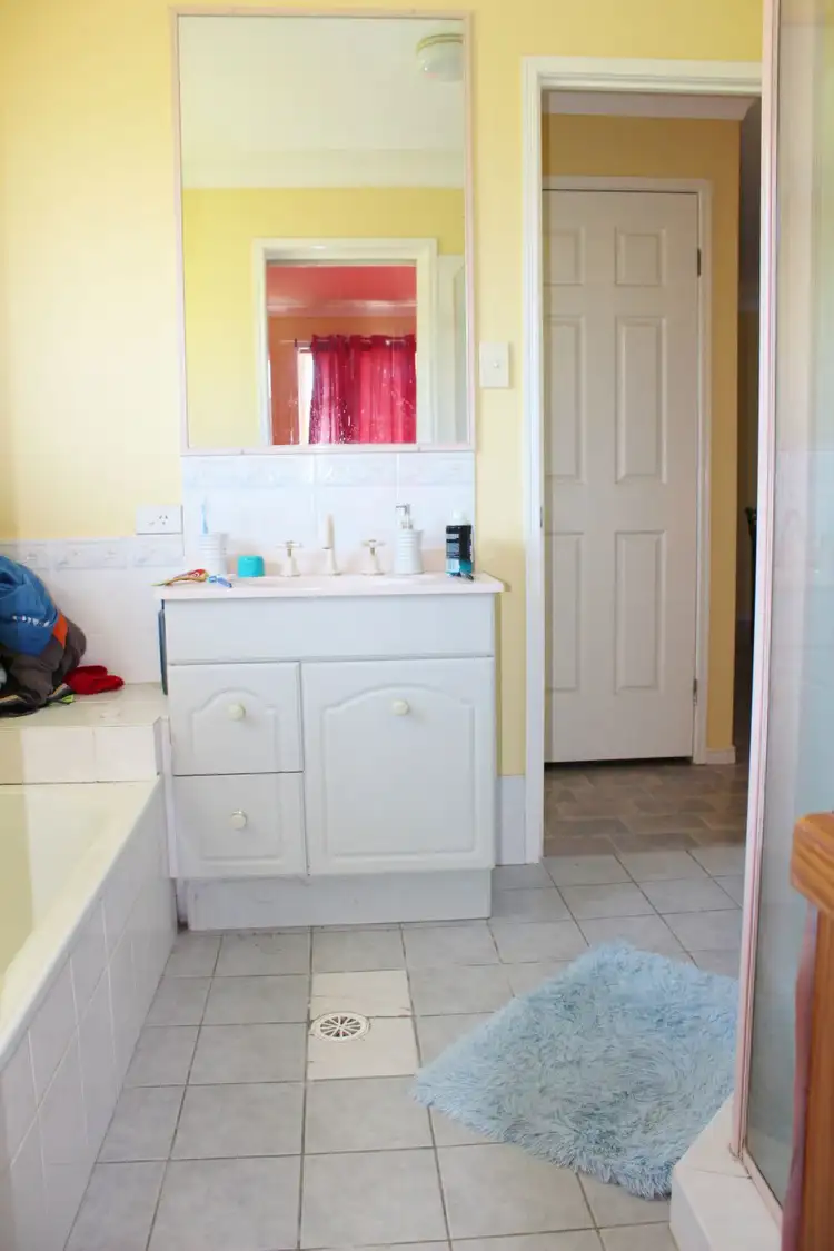 Sixth view of Homely house listing, 2 Mallee Court, Plainland QLD 4341