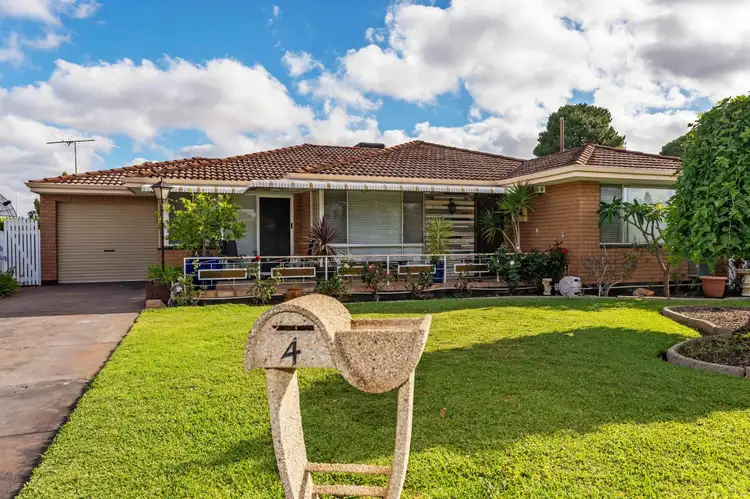 4 Rokebury Way, Morley WA 6062