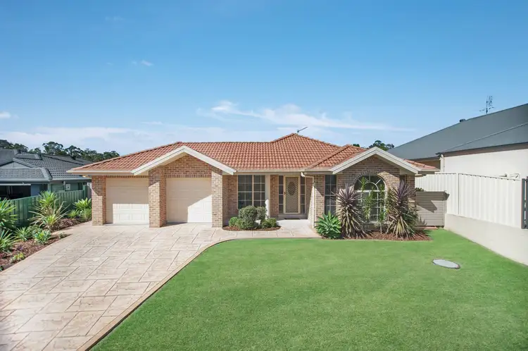 23 Tallowwood Crescent, Fletcher NSW 2287