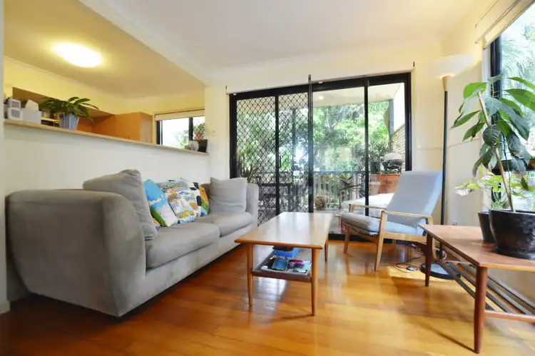 4/10 Redarc St, Fairfield QLD 4103