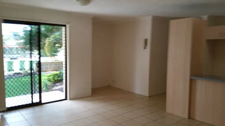 1/25 Ahern Street, Labrador QLD 4215