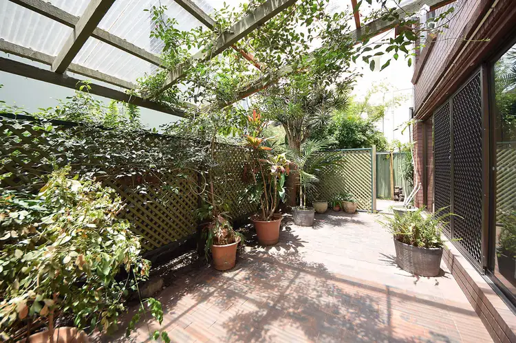 Third view of Homely semi-detached listing, 1/15 Messines Crescent, Miami QLD 4220