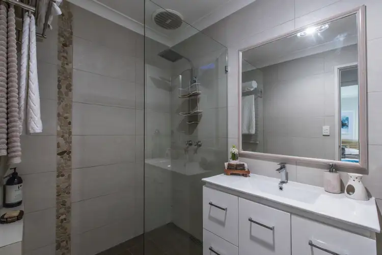 Sixth view of Homely house listing, 4 Chamberlain Pl, Heathridge WA 6027