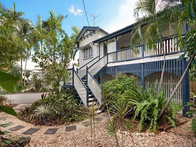 31 Ahearne Street, Hermit Park QLD 4812