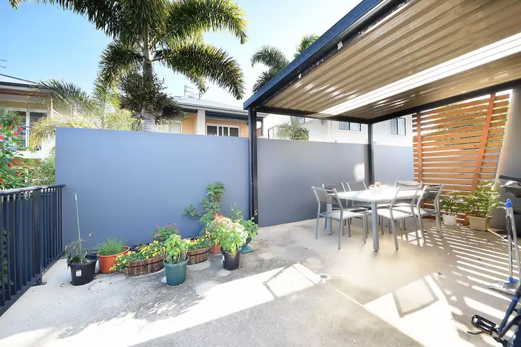 Main view of Homely unit listing, 4/2104 Gold Coast Highway, Miami QLD 4220