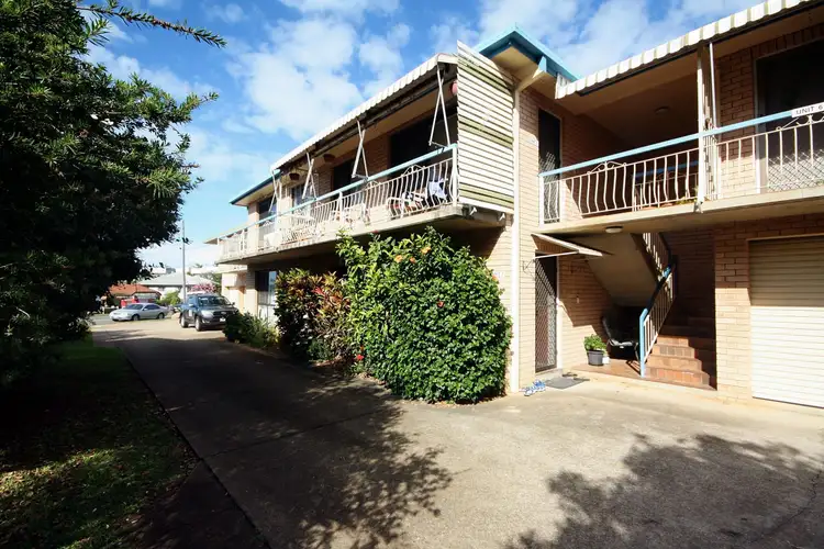 Second view of Homely unit listing, 2/137 Prince Edward Parade, Scarborough QLD 4020