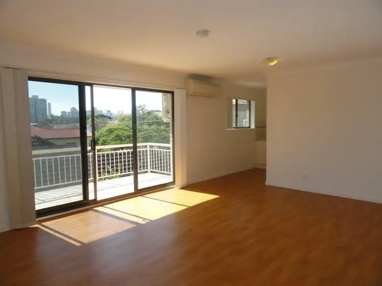 4/37 MITRE Street, St Lucia QLD 4067