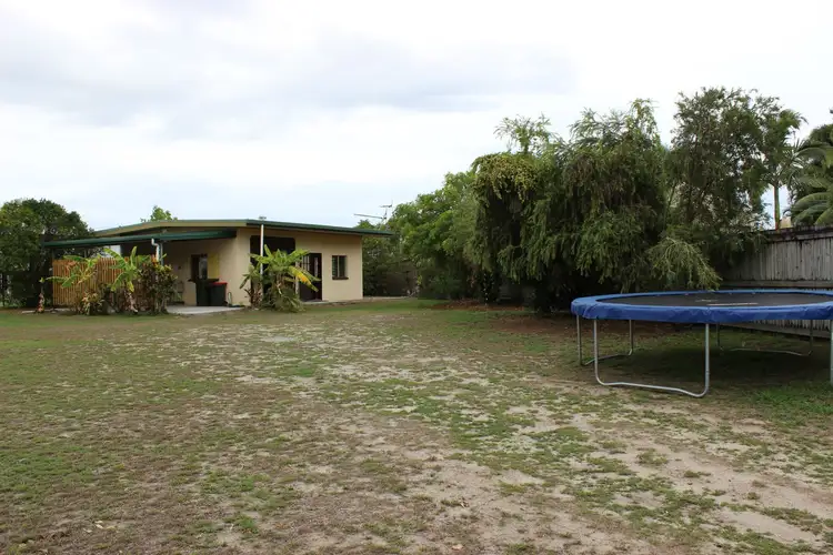 3 Teitzel Close, Cardwell QLD 4849