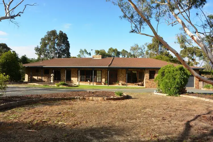 38 Holloway Road East, Stawell VIC 3380