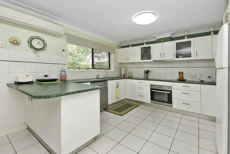 Sixth view of Homely house listing, 3 Stormbridge Court, Daisy Hill QLD 4127