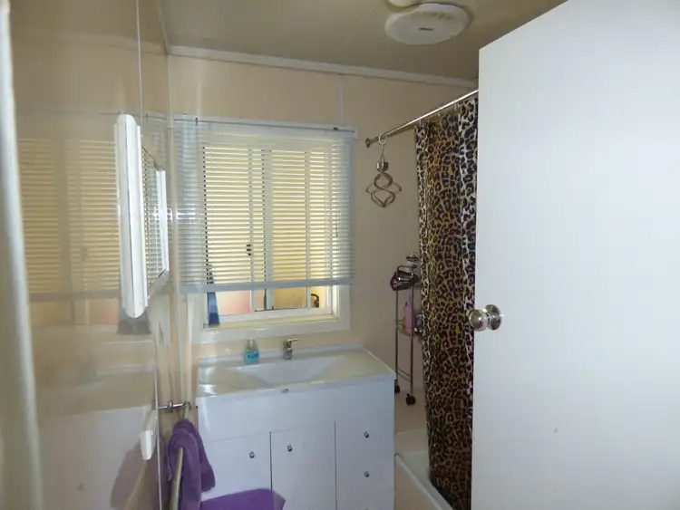 Sixth view of Homely house listing, 10 PRUDEN STREET, Moe VIC 3825