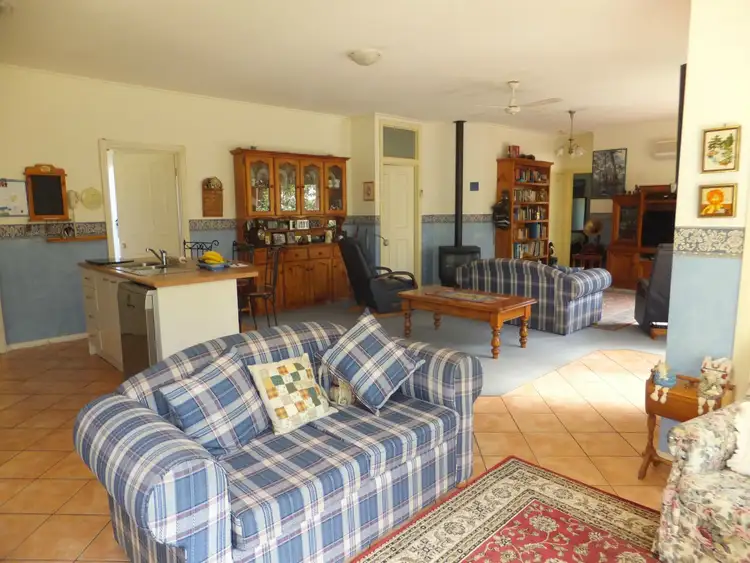 Sixth view of Homely house listing, 4 Charlton Place, Bairnsdale VIC 3875