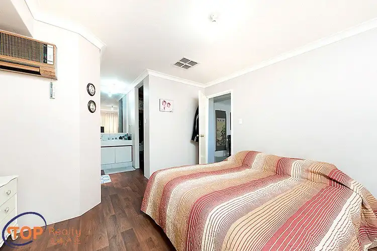 Seventh view of Homely house listing, 10 Inglis Place, Willetton WA 6155