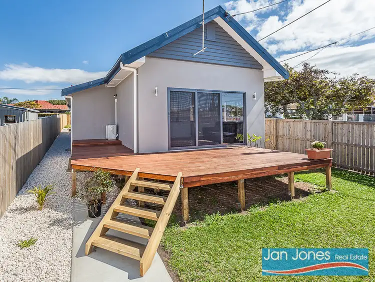 543 Oxley Avenue, Redcliffe QLD 4020