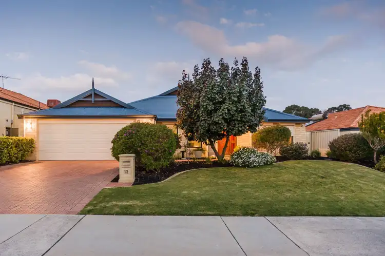12 Oakdene Drive, Madeley WA 6065