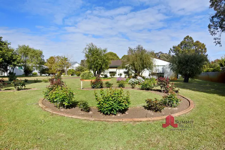 11 Payne Road, Capel WA 6271