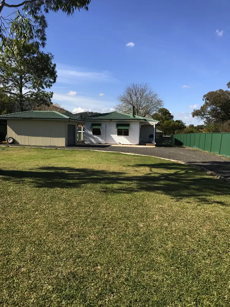 80 Scott St, Scone NSW 2337