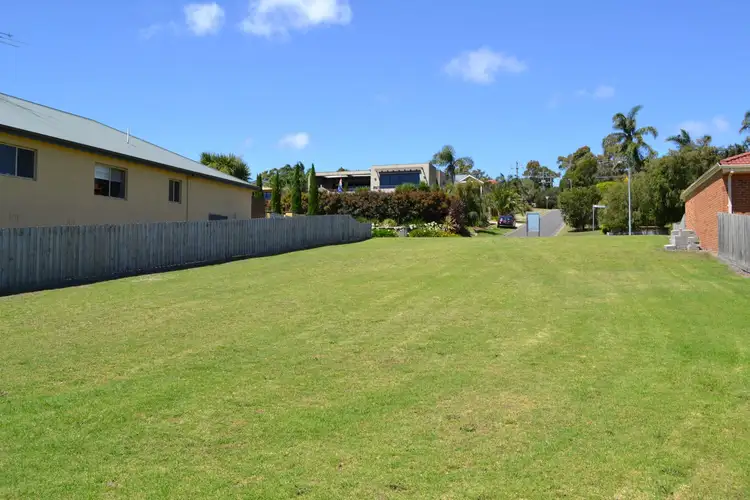 8 Seaview Close, Rosebud VIC 3939