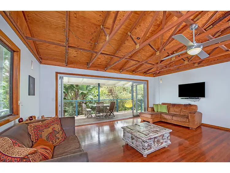 8 Pacific Esplanade, South Golden Beach NSW 2483