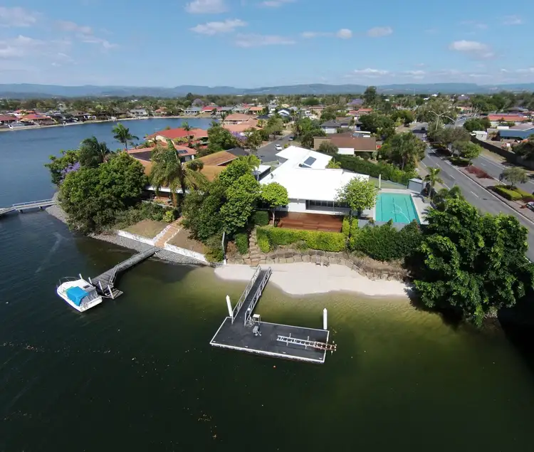 20 Salacia Avenue, Mermaid Waters QLD 4218