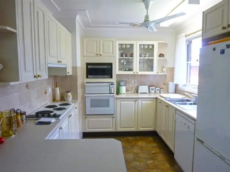 Fifth view of Homely house listing, 2 Amaroo Avenue, Mount Colah NSW 2079
